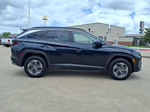 Used 2025 Hyundai Tucson Blue AWD/4WD image 4