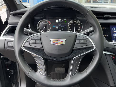 Certified 2025 Cadillac XT5 Premium Luxury image 25