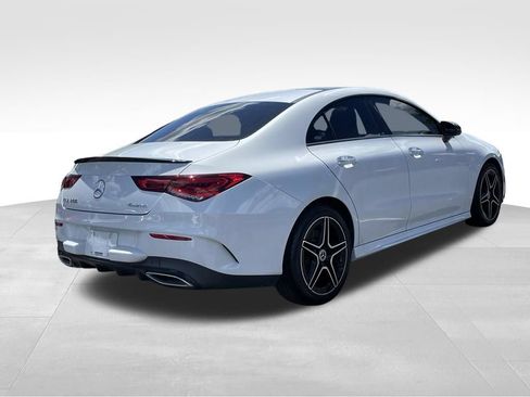 Used 2022 Mercedes-Benz CLA 250 4MATIC image 4