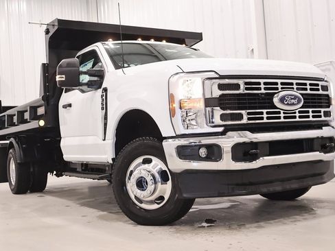 New 2025 Ford F350 XL w/ XL Chrome Package image 27