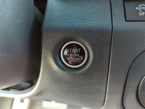 Certified 2025 Nissan Frontier PRO-4X w/ Tow Package image 41