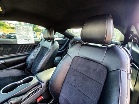 Used 2020 Ford Mustang GT Premium w/ Carbon Sport Interior Package image 10