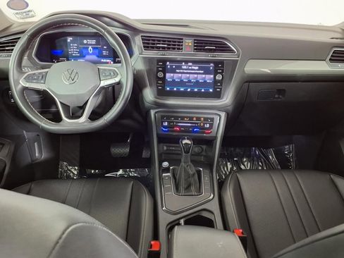 Used 2022 Volkswagen Tiguan SE FWD image 13
