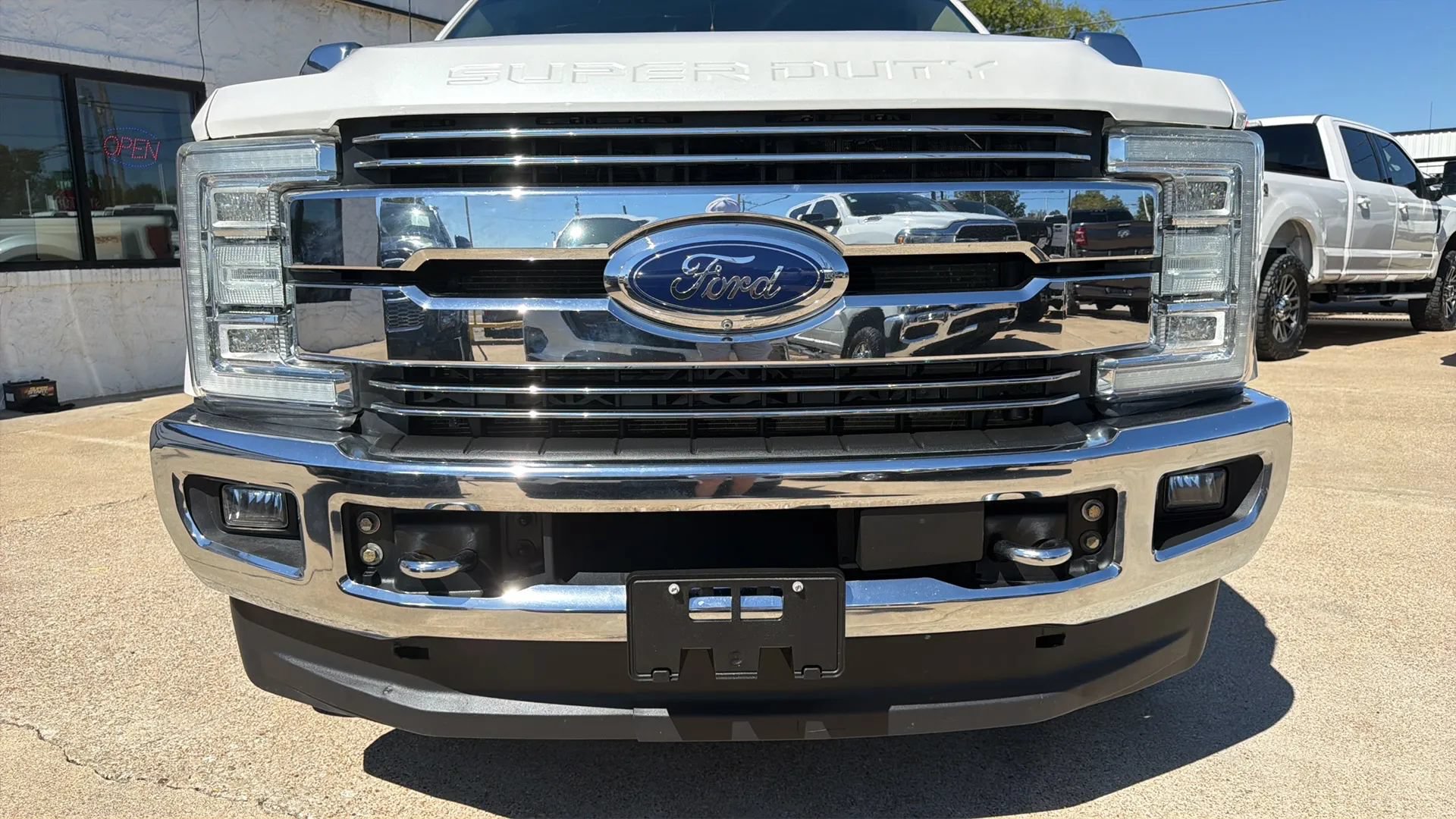 Used 2017 Ford F350 Lariat w/ Lariat Ultimate Package AWD/4WD image 5