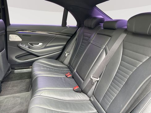 Used 2020 Mercedes-Benz S 560 Sedan image 26