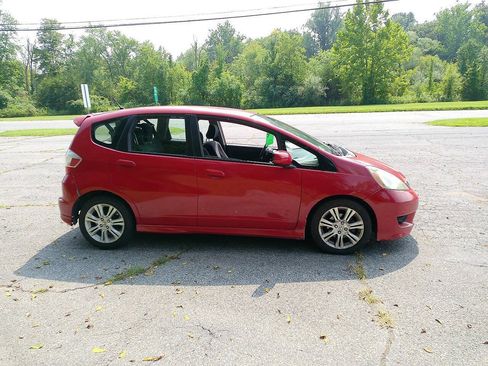 Used 2011 Honda Fit Sport image 6