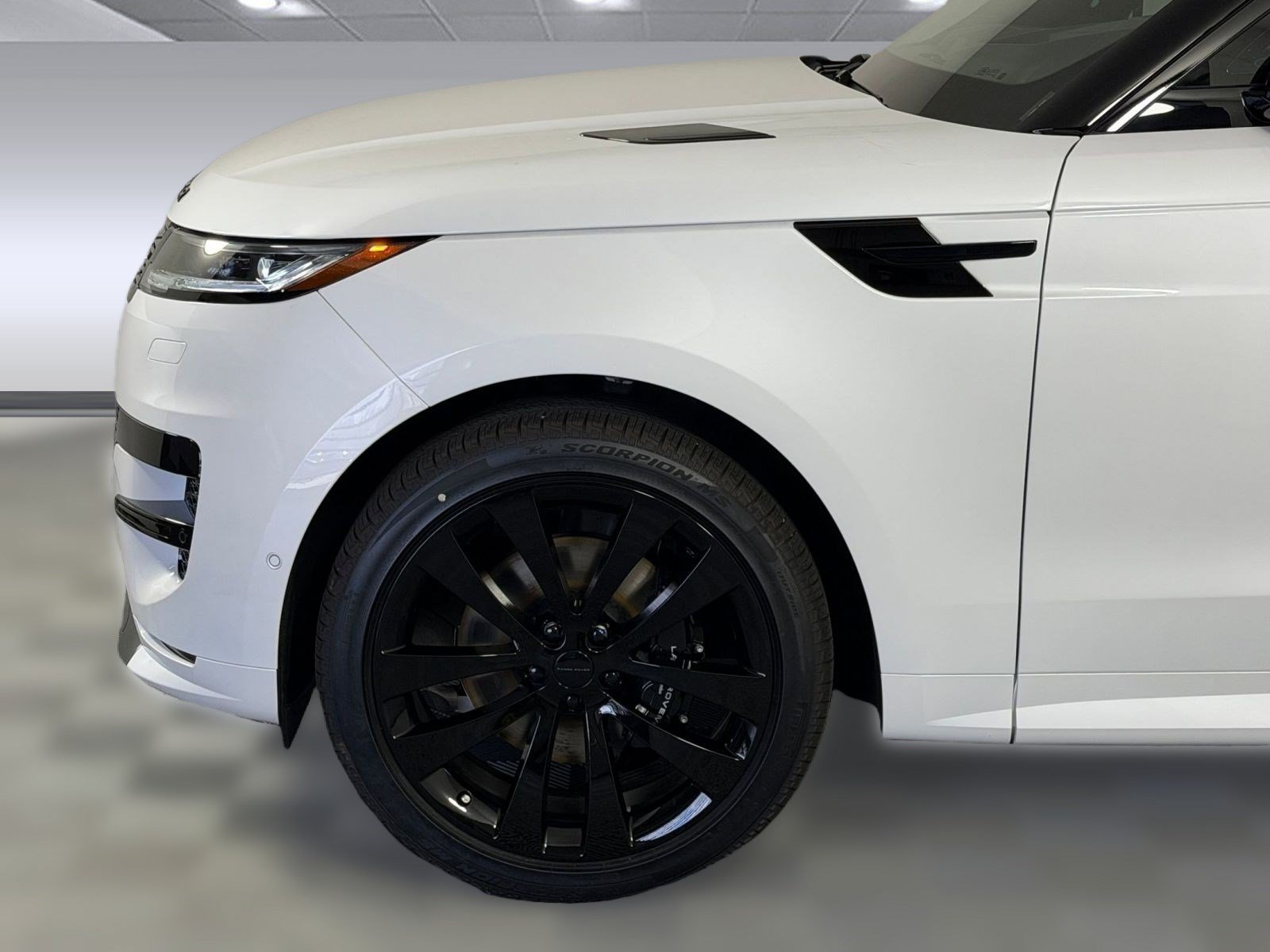 New 2026 Land Rover Range Rover Sport Dynamic SE AWD/4WD image 11