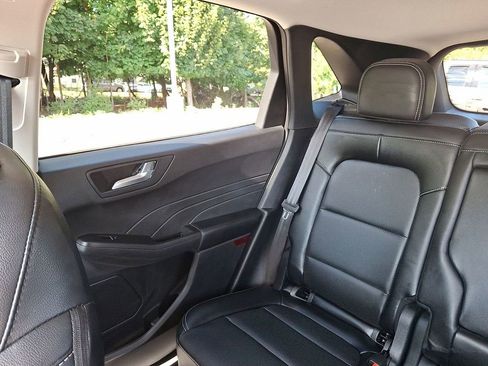 Used 2022 Ford Escape SEL image 12