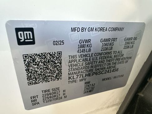 Used 2025 Chevrolet Trax LT w/ LT Convenience Package FWD image 29