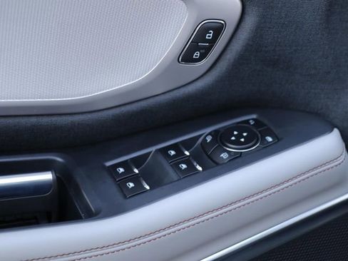 Used 2025 Ford Expedition Active AWD/4WD image 19