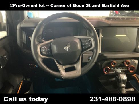 Used 2024 Ford Bronco Badlands w/ Sasquatch Package AWD/4WD image 17