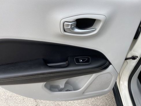 Used 2018 Jeep Compass Latitude w/ Popular Equipment Group image 57