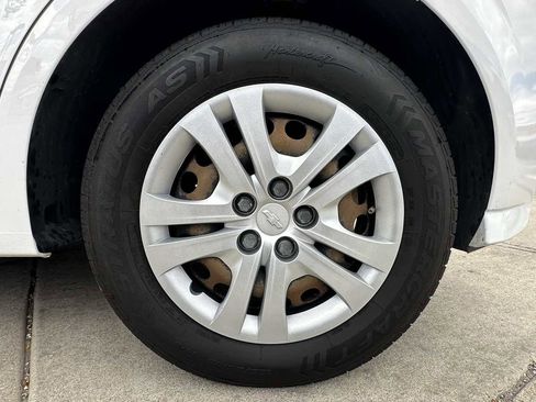 Used 2019 Chevrolet Sonic LT image 9