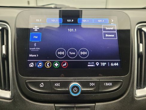 Used 2021 Chevrolet Malibu LT FWD image 25