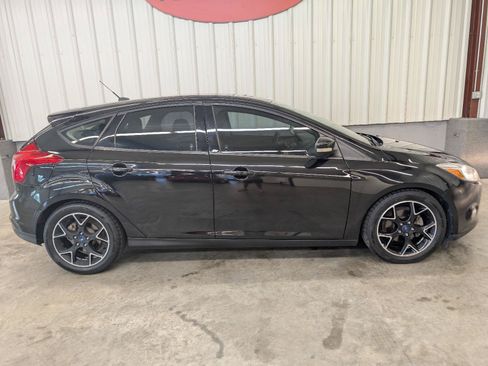 Used 2014 Ford Focus SE w/ Equipment Group 201A FWD image 12