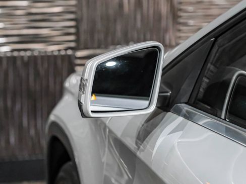 Used 2018 Mercedes-Benz GLA 250 4MATIC image 38