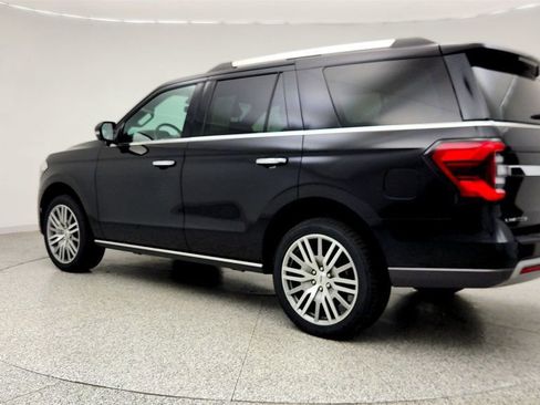 Used 2023 Ford Expedition Limited AWD/4WD image 7