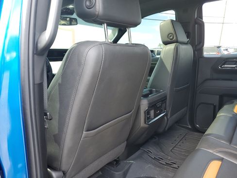 Used 2024 GMC Sierra 1500 AT4 w/ AT4 Preferred Package AWD/4WD image 13