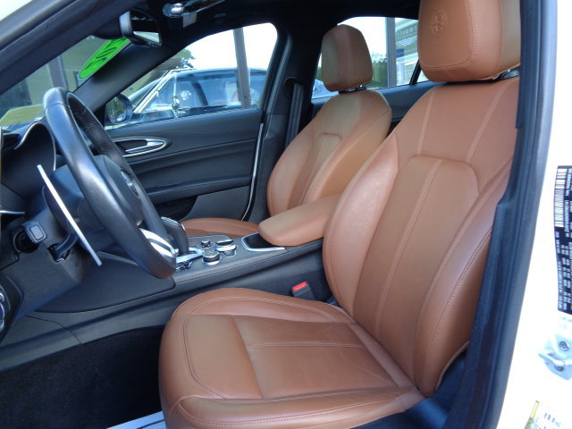 Used 2022 Alfa Romeo Giulia Ti AWD/4WD image 10