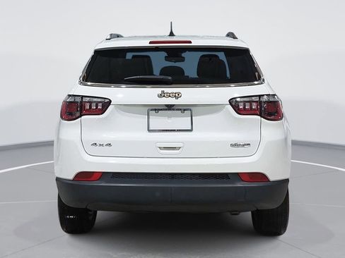 Used 2022 Jeep Compass Latitude AWD/4WD image 6