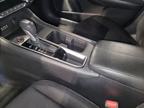 Used 2021 Nissan Sentra SV FWD image 26