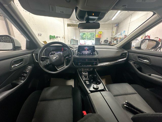 Used 2026 Nissan Rogue SV AWD/4WD image 24