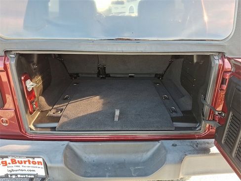 Used 2021 Jeep Wrangler Unlimited Sport image 27