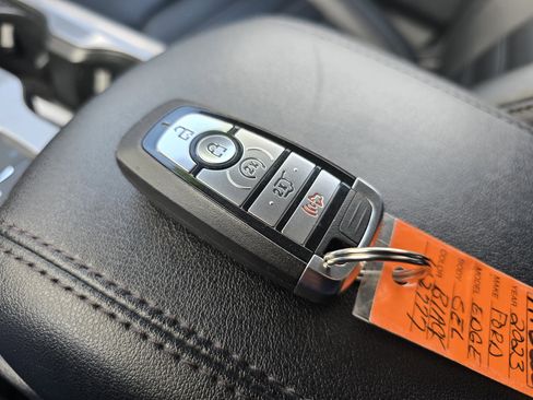 Certified 2023 Ford Edge SEL w/ Convenience Package image 32