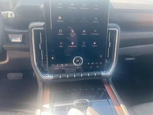 Used 2026 GMC Yukon XL Denali w/ Sun & Power Step Package AWD/4WD image 15