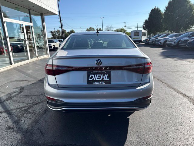 New 2027 Volkswagen Jetta SE FWD image 6