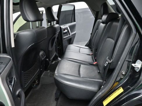 Used 2018 Toyota 4Runner Limited AWD/4WD image 34