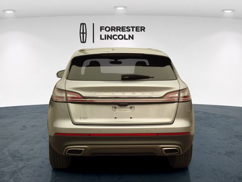 Used 2022 Lincoln Nautilus Reserve AWD/4WD image 4