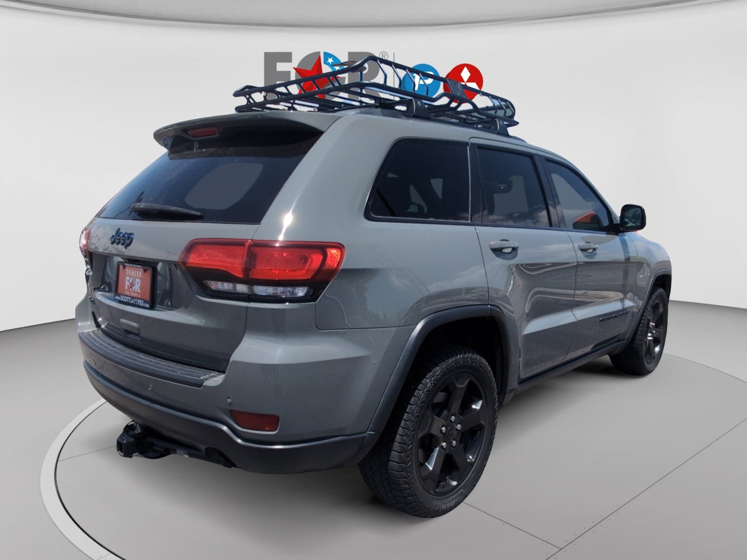 Used 2020 Jeep Grand Cherokee Laredo AWD/4WD image 5