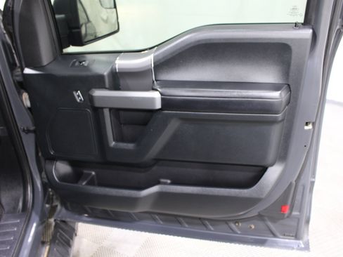 Used 2016 Ford F150 XLT w/ Equipment Group 301A Mid AWD/4WD image 27