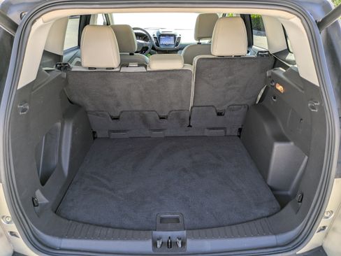 Used 2017 Ford Escape SE w/ SE Leather Comfort Package image 16