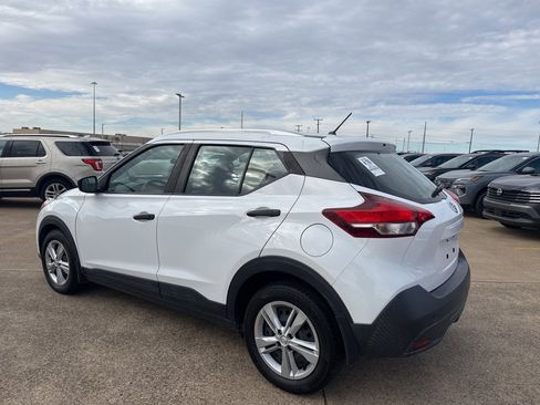 Certified 2019 Nissan Kicks S w/ Exterior Electronics Package image 5