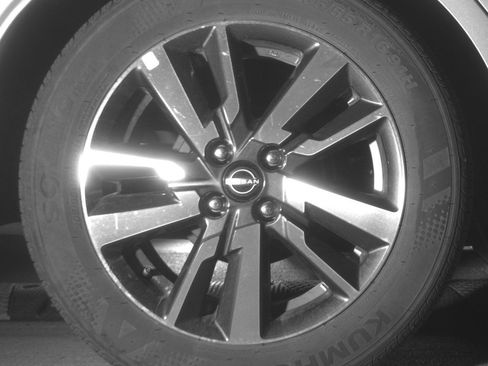 Used 2025 Nissan Versa SV FWD image 15