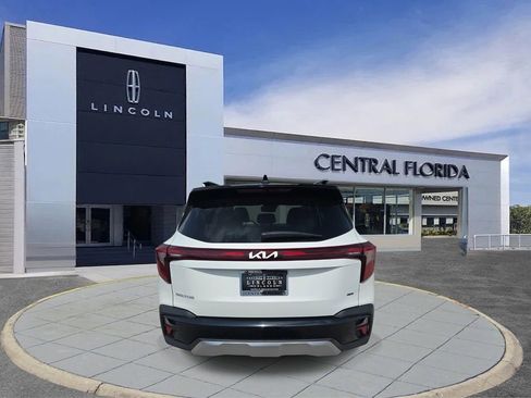 Used 2024 Kia Seltos SX AWD/4WD image 4