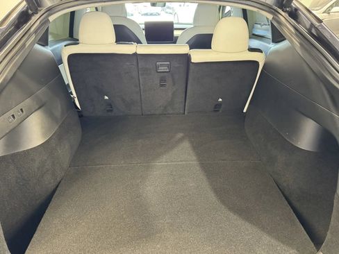 Used 2021 Tesla Model Y Long Range AWD/4WD image 10