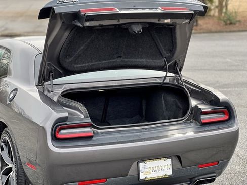 Used 2018 Dodge Challenger R/T Scat Pack w/ Leather Interior Group image 34