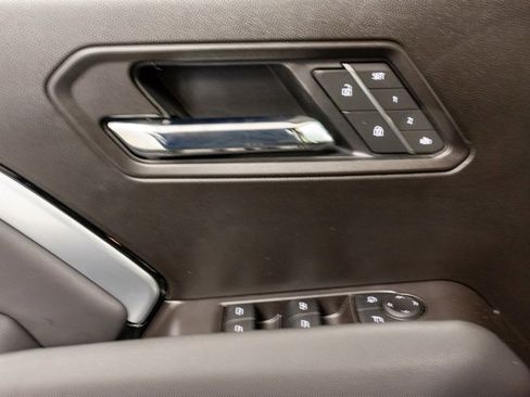 Used 2025 Chevrolet Colorado Z71 w/ Z71 Convenience Package 2 image 12