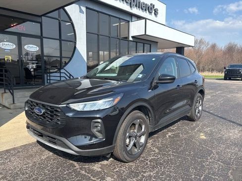 Used 2025 Ford Escape ST-Line Select AWD/4WD image 2
