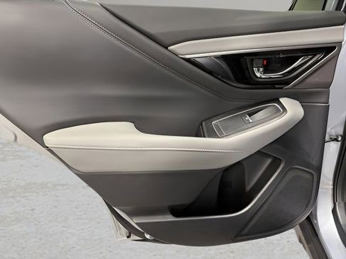 Used 2025 Subaru Outback Limited image 29