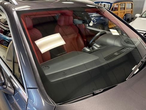 Used 2018 Bentley Bentayga image 31