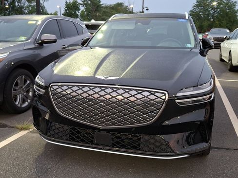 Certified 2023 Genesis Electrified GV70 AWD/4WD image 4