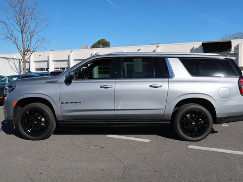 Certified 2024 Chevrolet Suburban High Country image 18