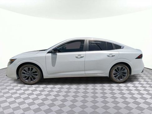 Used 2026 Nissan Sentra SL w/ Floor Mat Package FWD image 5