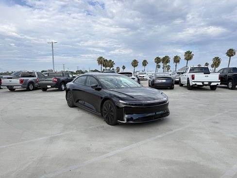 Used 2025 Lucid Air Pure RWD image 4