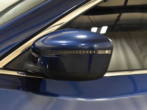 Used 2019 Nissan Rogue S image 32