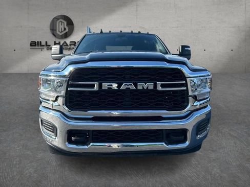 Used 2024 RAM 3500 Tradesman w/ Chrome Appearance Group AWD/4WD image 2
